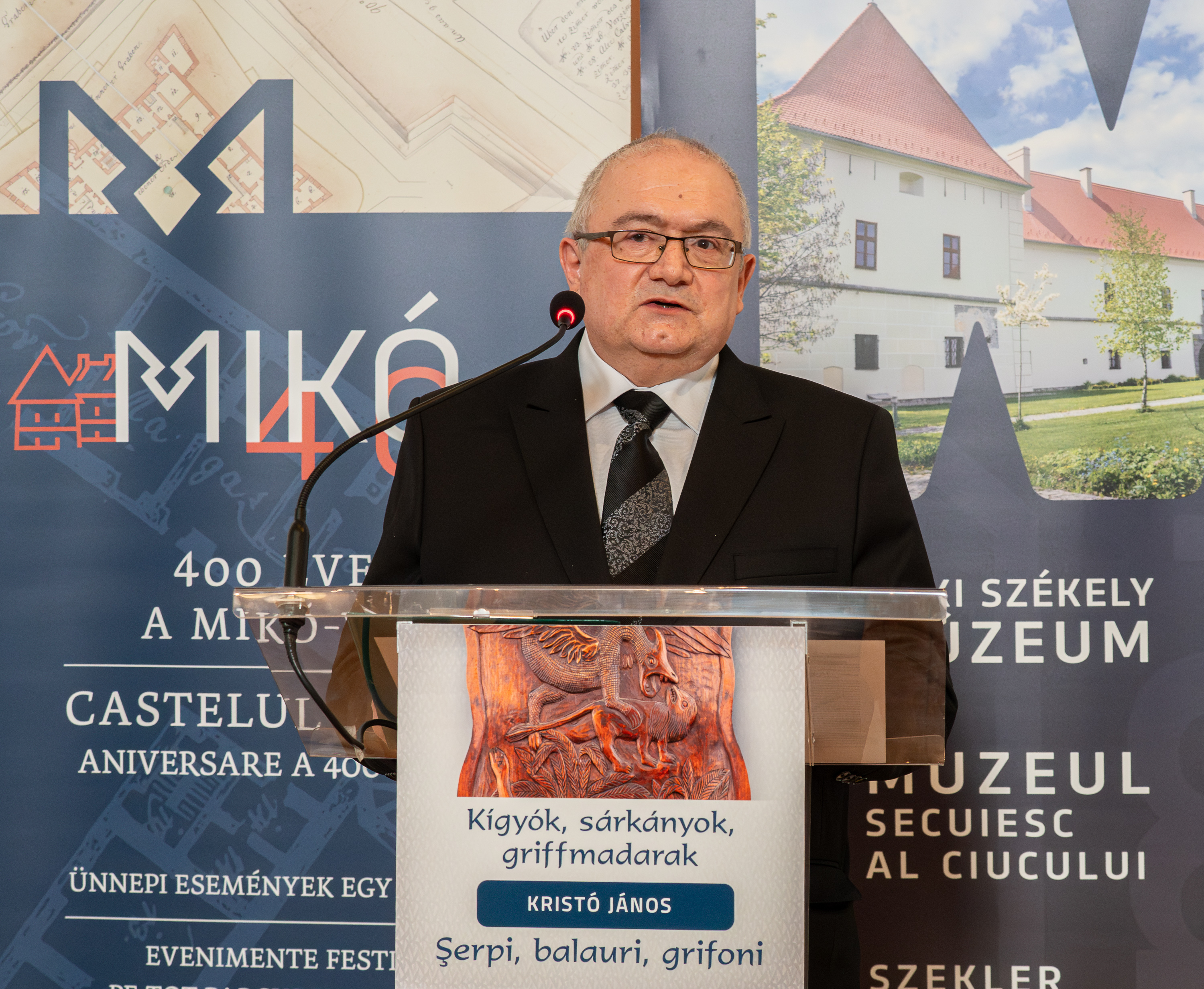 Kígyók, sárkányok, griffmadarak-5